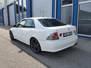 Lexus is200 (3 foto / 8)