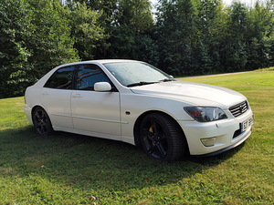 Lexus is200 (4 foto / 8)