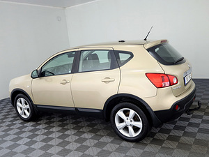 Nissan Qashqai Luxury 4x4 ATM 2.0 104kW (4 фото из 7)