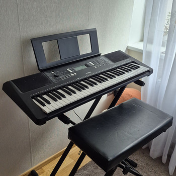 Digiklaver Yamaha PSR-E373