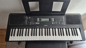 Digiklaver Yamaha PSR-E373 (2 foto / 3)