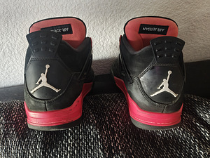 Jordan 4 (3 фото из 8)