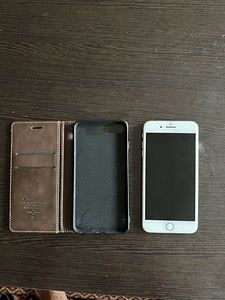 iPhone 7+ 128 GB белый (8 фото из 9)