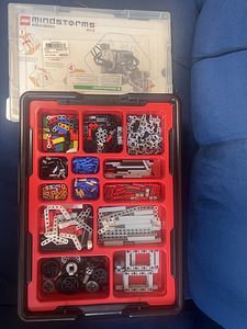 Продам набор робототехники Lego Mindstorm EV3 Edu (2 фото из 3)
