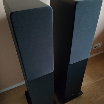 Q Acoustics 2050i Speakers Graphite Black