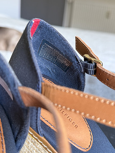 Tommy Hilfiger sandaalid, suurus 39, uued (4 foto / 6)