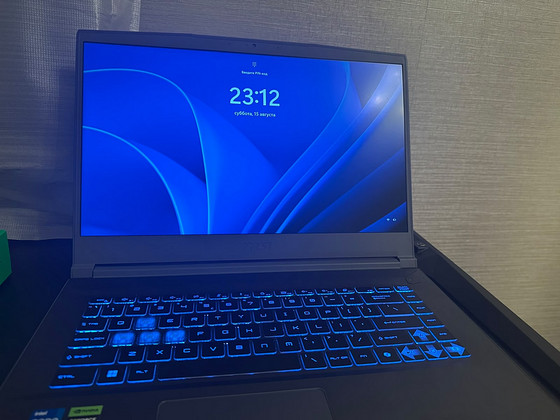 MSI THIN 15 B13VE