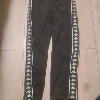 Mustvalged Kappa püksid