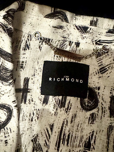 John Richmondi Stiilne lastekomplekt-10 (8 foto / 8)