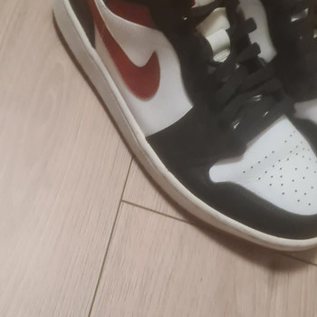 Air Jordan 1 Mid