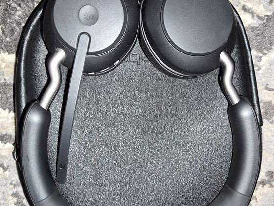 Jabra Evolve 2 65"