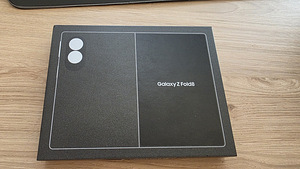 Samsung Galaxy Fold8 256GB (1 foto / 2)