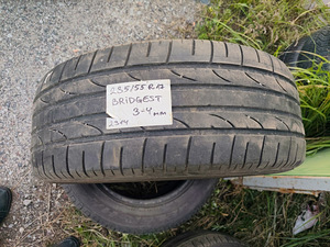 Bridgestone 235/55 R17 (1 foto / 3)