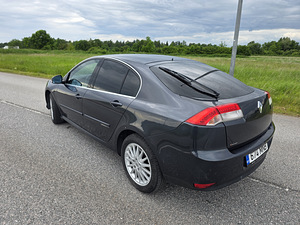 Renault Laguna 2.0 103 кВт 2009 г. Пробег 169 700 км (3 фото из 14)