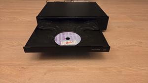 CD-mängija Yamaha (2 foto / 3)