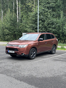 Mitsubishi (1 foto / 10)