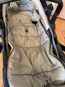 Bugaboo vankrikomplekt koos Maxi-Cosi turvahälliga (10 foto / 10)
