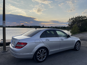 Mercedes - Benz C220 CDI Sedaan ATM (4 foto / 10)