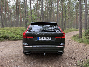 Volvo XC60 INSCRIPTION D5 PowerPulse 173 kW (4 foto / 15)