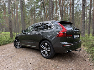 Volvo XC60 INSCRIPTION D5 PowerPulse 173 kW (5 foto / 15)