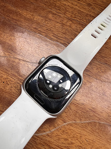 Apple Watch 7 41 см (2 фото из 4)