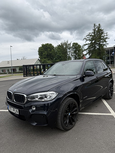 BMW X5 (2 фото из 12)