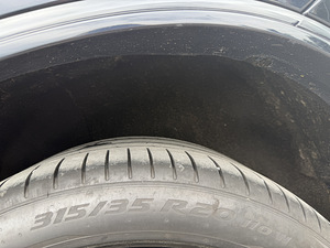 BMW X5 (4 фото из 12)