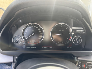 BMW X5 (10 фото из 12)