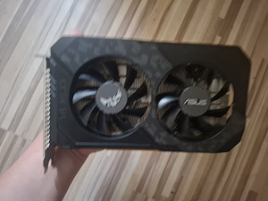 Gtx 1650 (2 foto / 3)