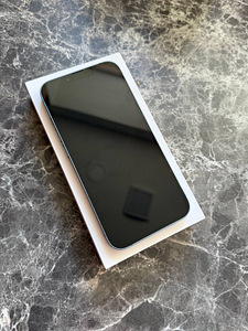 iPhone 14 (1 foto / 5)