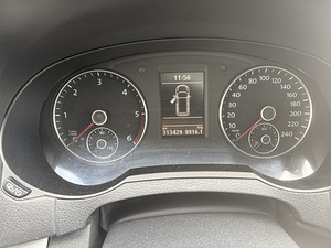 Volswagen SHARAN 2013, diesel 2.0 103kw (10 foto / 15)