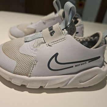 Кроссовки Nike
