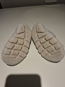 Кроссовки Nike (2 фото из 3)