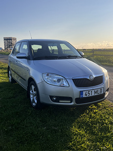 Продам автомобиль Skoda fabia (4 фото из 6)
