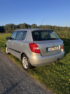 Продам автомобиль Skoda fabia (3 фото из 6)