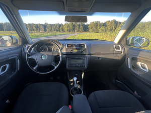 Продам автомобиль Skoda fabia (5 фото из 6)