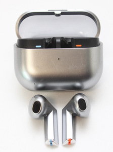 Наушники Samsung Galaxy Buds3 Pro Blade Lights (3 фото из 3)