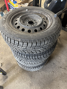 Toyo 205/60/16 Lamellrehvid 5x114,3 velgedega (1 foto / 4)