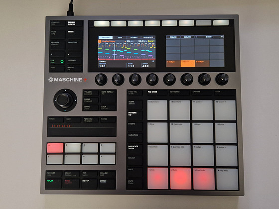 Native Instruments Mashine+