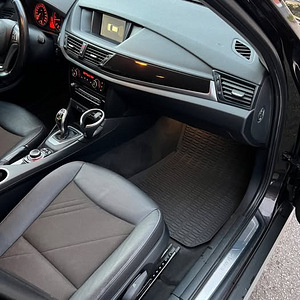 BMW X1 xDrive 18d (12 foto / 15)