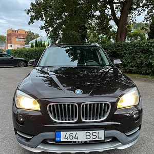 BMW X1 xDrive 18d (6 foto / 15)