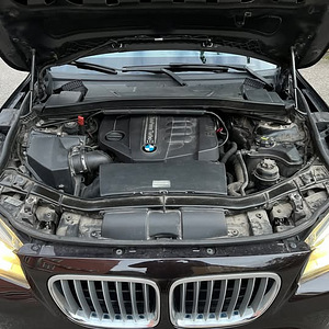 BMW X1 xDrive 18d (7 foto / 15)
