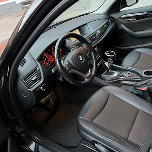 BMW X1 xDrive 18d (9 foto / 15)