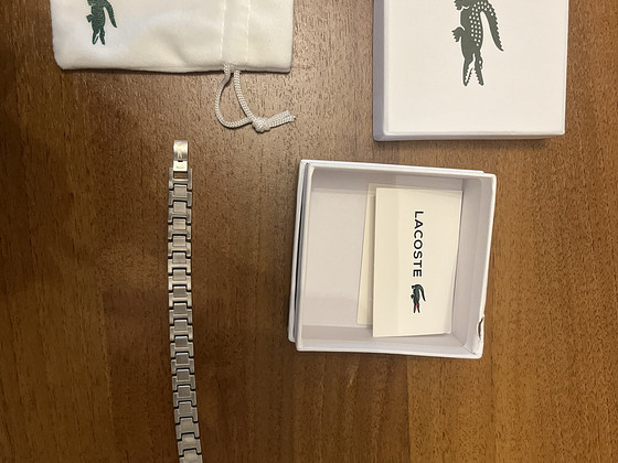 Lacoste käevõru müügil