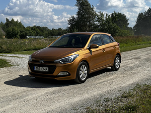 Hyundai i20 (2 foto / 13)