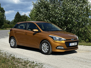 Hyundai i20 (3 foto / 13)