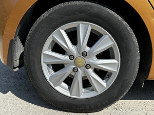 Hyundai i20 (8 foto / 13)