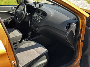 Hyundai i20 (10 foto / 13)