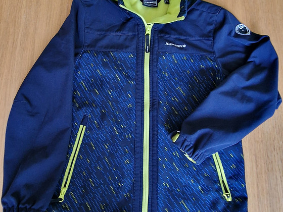 Влаго- и ветрозащитная softshell-куртка Icepeak, р.140, в хорошем состоянии