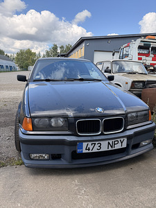 BMW 316i (2 фото из 9)